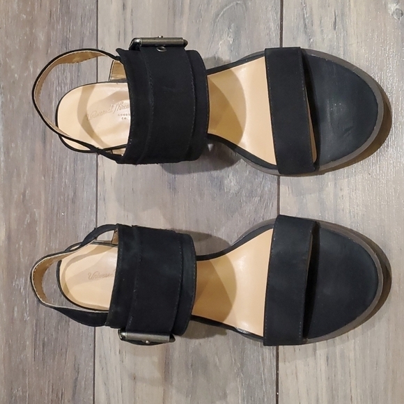 Universal Thread Women block heels sandals shoes  sz 8.5 - Picture 3 of 11